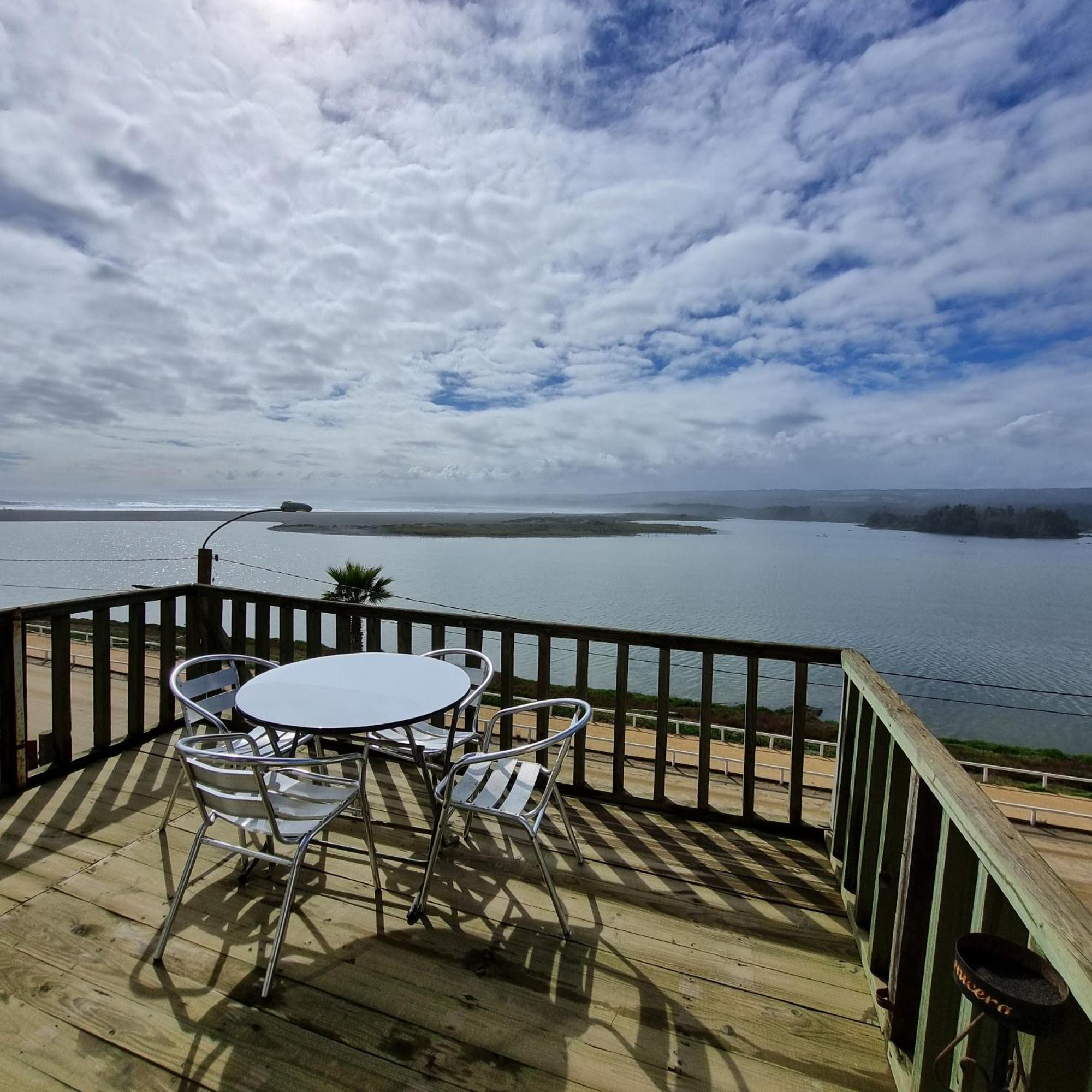 Max & Mar Pichilemu Exterior photo